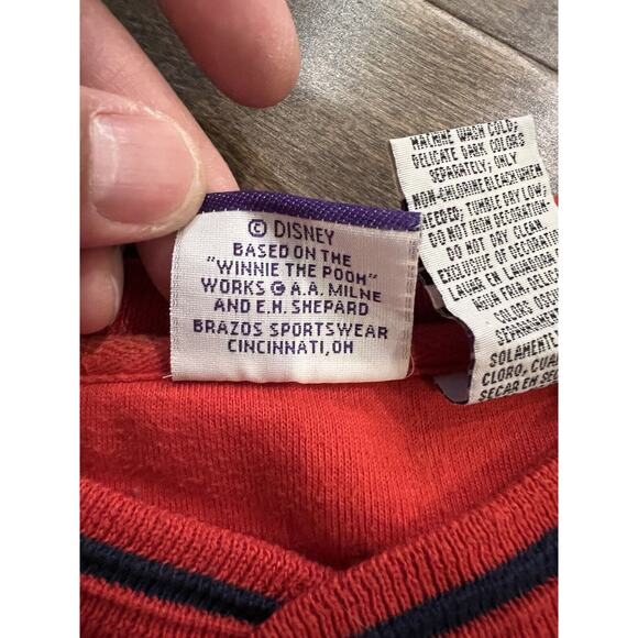 Vintage Pooh 100 Acre Collection Red Buddies Long Sleeve Sweatshirt Size XL - Picture 9 of 11